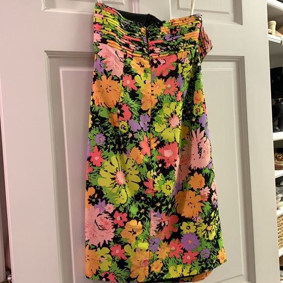 Shoshanna mini strapless dress. Great for a summer party! Fun colors - Picture 4 of 4